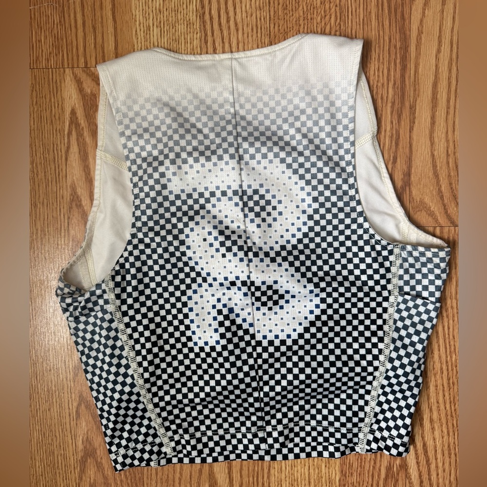 Bandit Chicago Marathon Women’s Checkered Cropped Running Race Top. Small - Picture 5 of 5